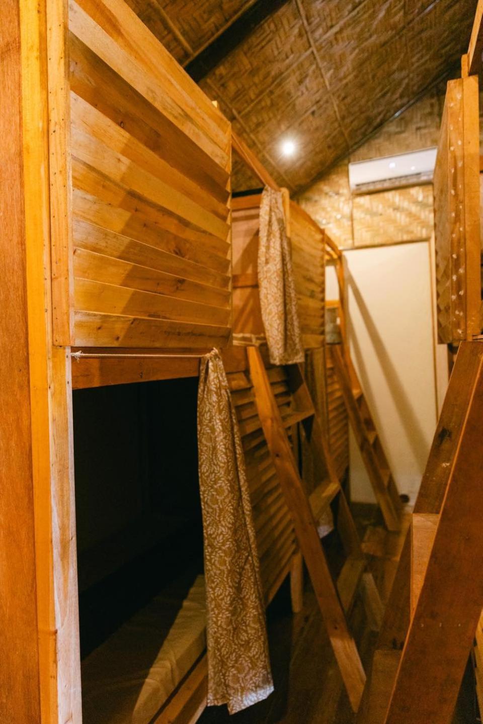 Katana Siargao Hostel Catangnan Екстериор снимка